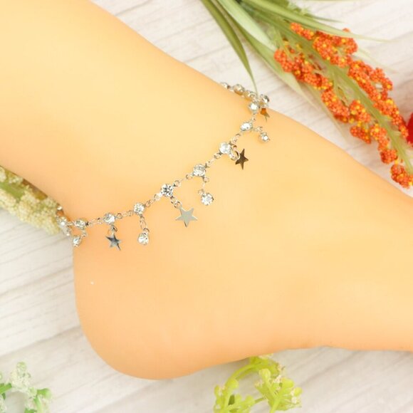"Handmade Anklet – Elegant & Delicate Jewelry for Women | UNVRC1313 - Picture 4 of 10